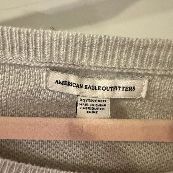 Soft waffle light gray sweater - Picture 2 of 5